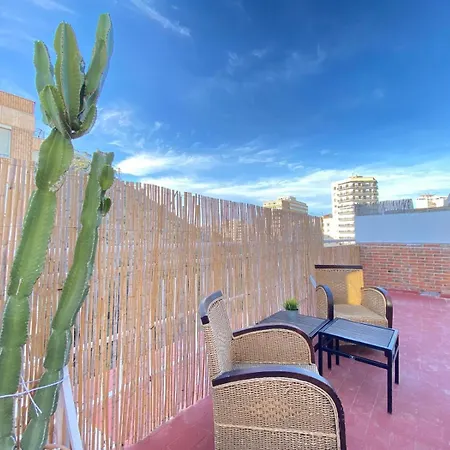 Sea View Penthouse Santa Barbara Апартаменты *
