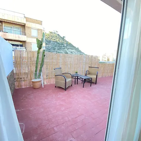 Sea View Penthouse Santa Barbara Апартаменты *